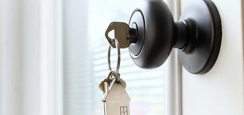 Bifold Door Knob Replacement in Los Altos, California